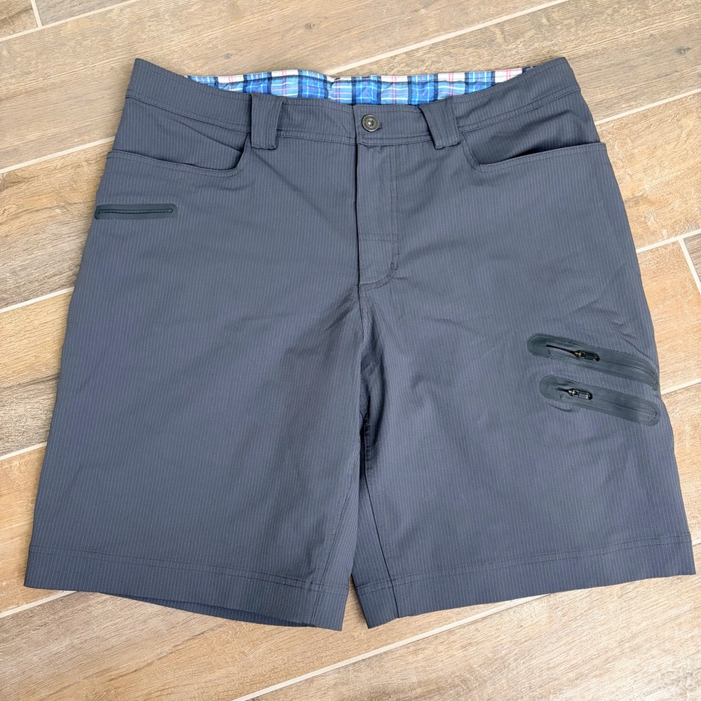 lululemon athletica Men's Charcoal Grey Hybrid Shorts